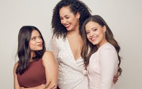 Charmed (2018-) Serial TV 008 Poster, Melonie Diaz jako Mel Vera, Madeleine Mantock jako Macy Vaughn, Sarah Jeffery jako Maggie Vera