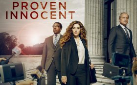 Dowod niewinnosci (2019-) serial TV Proven Innocent 001 Rachelle Lefevre jako Madeline Scott, Russell Hornsby jako Easy Boudreau, Kelsey Grammer jako Gore Bellows
