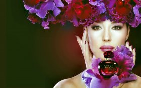 Monica Bellucci 023 Perfumy, Kwiaty, Makijaz