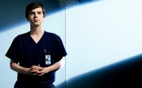 The Good Doctor (2017) Serial TV 020 Freddie Highmore jako Dr Shaun Murphy