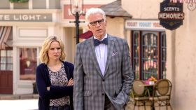 Dobre miejsce (2016) serial TV - The Good Place 015 Kristen Bell jako Eleanor Shellstrop, Ted Danson jako Michael