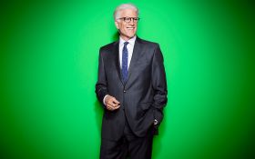 Dobre miejsce (2016) serial TV - The Good Place 035 Ted Danson jako Michael