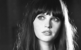 Felicity Jones 009