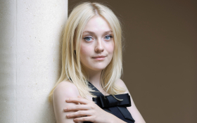 Dakota Fanning 031