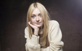 Dakota Fanning 032