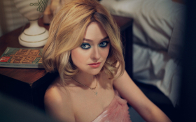 Dakota Fanning 044