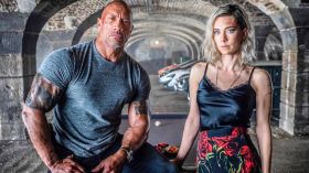 Szybcy i wściekli: Hobbs i Shaw (2019) Fast & Furious presents Hobbs & Shaw 006 Dwayne Johnson jako Luke Hobbs, Vanessa Kirby jako Hattie Shaw