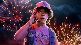 Stranger Things (2016) Serial TV 048 Sezon 3 Gaten Matarazzo jako Dustin Henderson