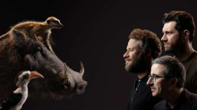 Krol Lew (2019) The Lion King 019 Seth Rogen jako Pumba, Billy Eichner jako Timon, John Oliver jako Zazu