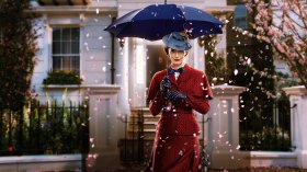 Mary Poppins powraca (2018) Mary Poppins Returns 010 Emily Blunt jako Mary Poppins