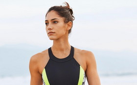 Allison Stokke 021