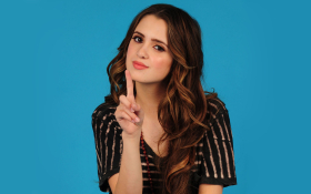 Laura Marano 010