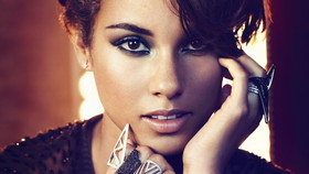 Alicia Keys 64