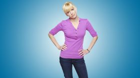 Mamuska (2013-) Mom Serial TV 006 Anna Faris jako Christy Plunkett