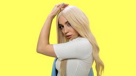 Ava Max 006