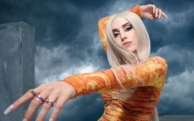 Ava Max 015