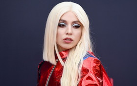 Ava Max 017