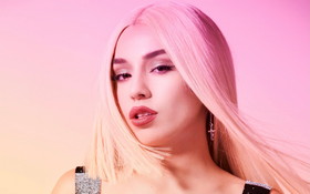 Ava Max 019