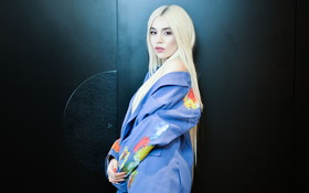 Ava Max 025