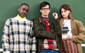 Sex Education 2019 Netflix 005 Ncuti Gatwa, Asa Butterfield, Emma Mackey