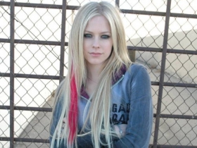 Avril Lavigne 76