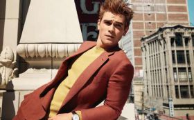 KJ Apa 006