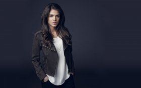 Marie Avgeropoulos 002