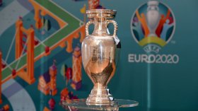 UEFA Euro 2020 004 Puchar