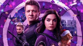 Hawkeye (Serial TV 2021) 006 Jeremy Renner jako Hawkeye (Clint Barton), Hailee Steinfeld jako Kate Bishop, Lucky the Pizza Dog