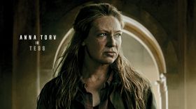 The Last of Us (Serial TV 2023-) 009 Anna Torv jako Theresa Tess Servopoulos