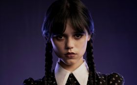 Wednesday (Serial TV 2022-) 007 Jenna Ortega jako Wednesday Addams