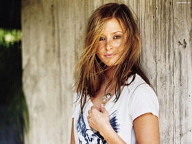 Holly Valance 04