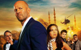 Gra fortuny (2023) Operation Fortune Ruse de guerre 006 Hugh Grant jako Greg Simmonds, Jason Statham jako Orson Fortune, Aubrey Plaza jako Sarah Fidel