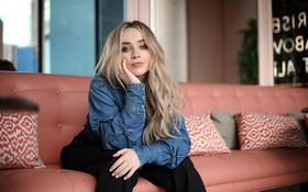 Sabrina Carpenter 002 2020