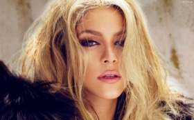 Shakira 39