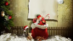 Swieta, Boze Narodzenie, Christmas 3840x2160 003 Choinka, Plotek, Snieg, Worek, Zabawki