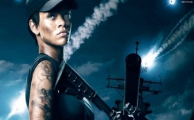 Rihanna 075 Battleship