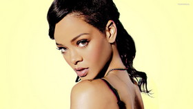 Rihanna 122