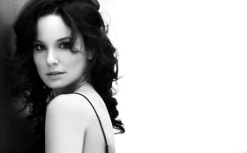 Sarah Wayne Callies 24