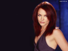 Dina Meyer 02