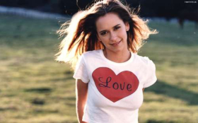 Jennifer Love Hewitt 29