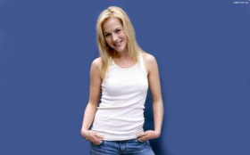 Julie Benz 19