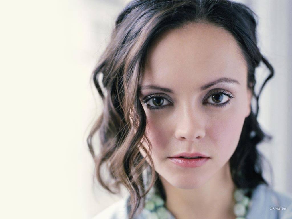 Christina Ricci 24