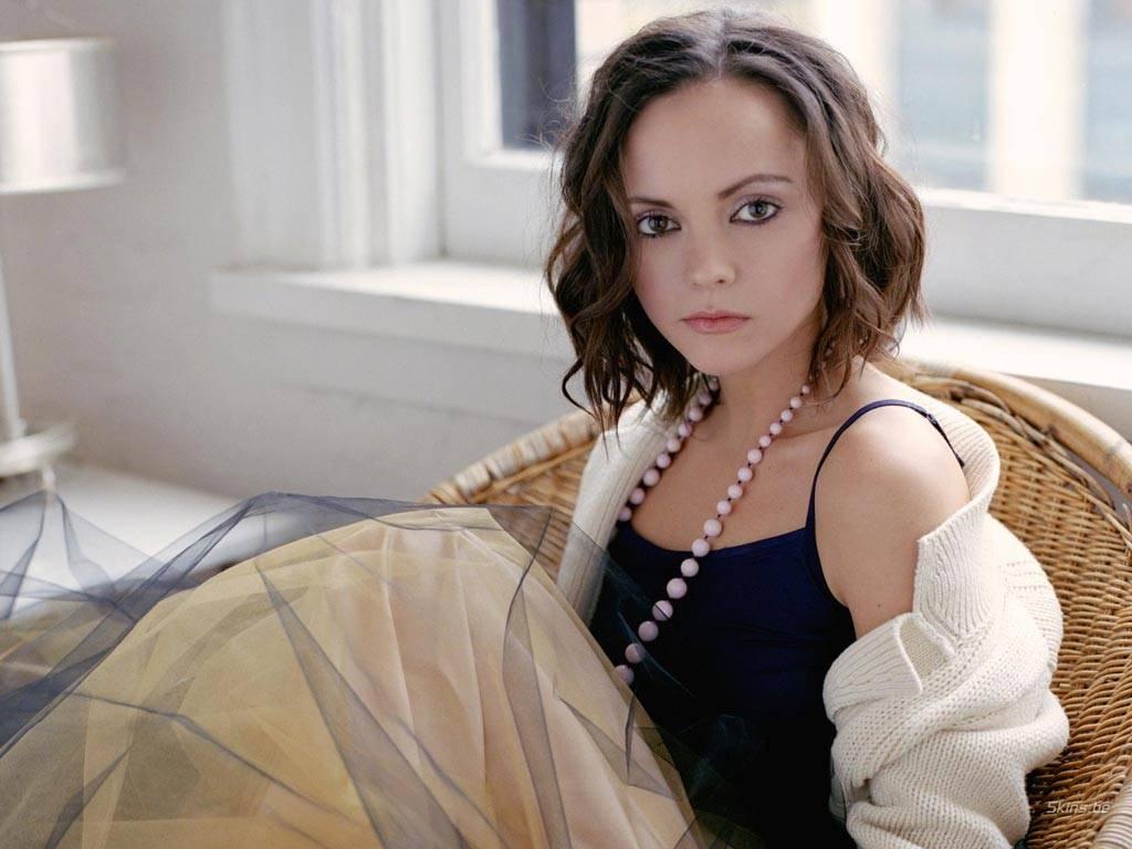 Christina Ricci 25