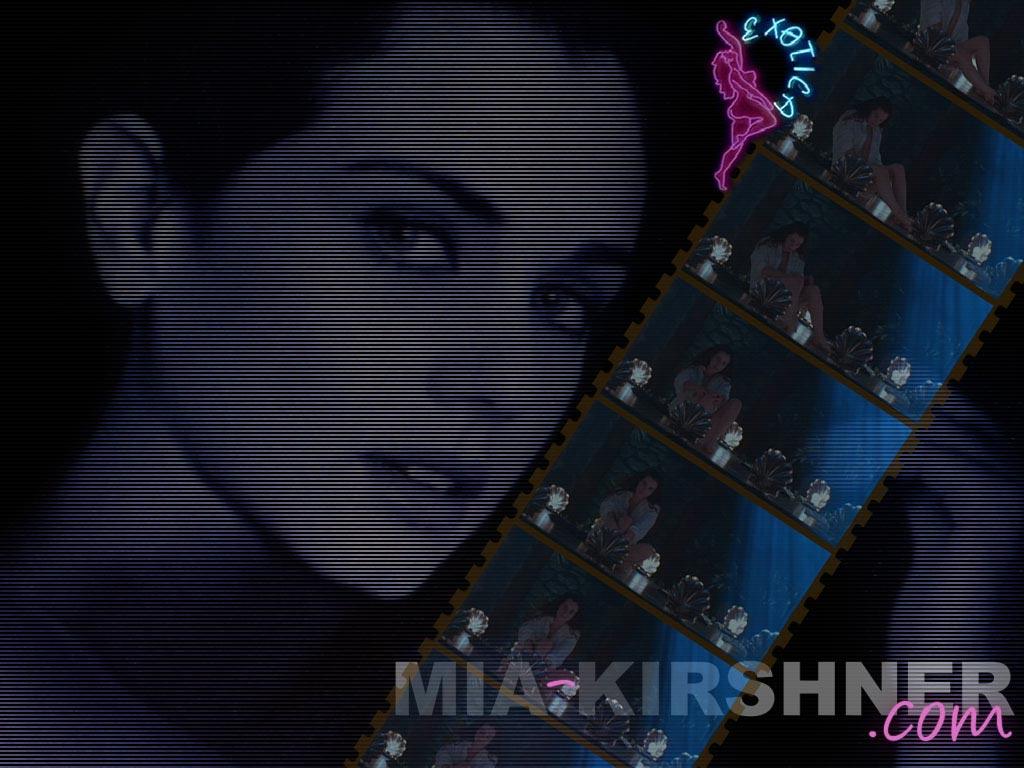 Mia Kirshner 05