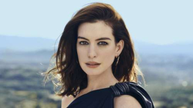 Anne Hathaway 74