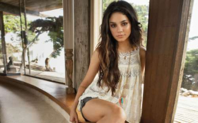 Vanessa Anne Hudgens 64