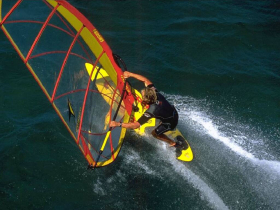 Windsurfing 35