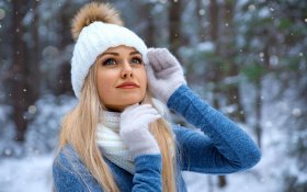 Kobieta, Girl 1846 Blondynka, Niebieskie Oczy, Drzewa, Zima, Snieg, Szal, Czaoka, Rekawiczki
