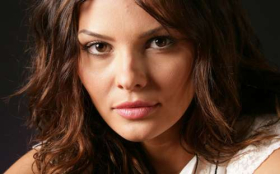 Ali Landry 010